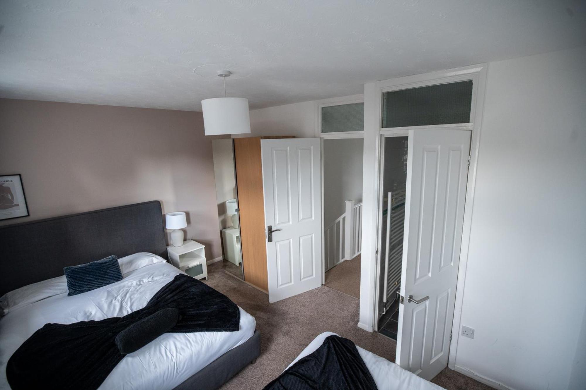 Stunning Wharf View 4 Bed Free Parking Casa vacanze Cardiff